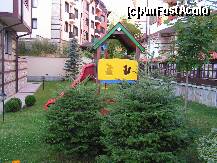 [P04] In curtea relativ ingusta , exista si un mic spatiu de joaca pentru copii » foto by ionescunic
 - 
<span class="allrVoted glyphicon glyphicon-heart hidden" id="av269201"></span>
<a class="m-l-10 hidden" id="sv269201" onclick="voting_Foto_DelVot(,269201,2234)" role="button">șterge vot <span class="glyphicon glyphicon-remove"></span></a>
<a id="v9269201" class=" c-red"  onclick="voting_Foto_SetVot(269201)" role="button"><span class="glyphicon glyphicon-heart-empty"></span> <b>LIKE</b> = Votează poza</a> <img class="hidden"  id="f269201W9" src="/imagini/loader.gif" border="0" /><span class="AjErrMes hidden" id="e269201ErM"></span>