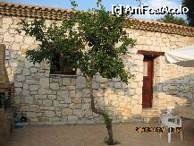 [P22] Artemis Pansion - stone villa » foto by sebirapid
 - 
<span class="allrVoted glyphicon glyphicon-heart hidden" id="av12050"></span>
<a class="m-l-10 hidden" id="sv12050" onclick="voting_Foto_DelVot(,12050,2903)" role="button">șterge vot <span class="glyphicon glyphicon-remove"></span></a>
<a id="v912050" class=" c-red"  onclick="voting_Foto_SetVot(12050)" role="button"><span class="glyphicon glyphicon-heart-empty"></span> <b>LIKE</b> = Votează poza</a> <img class="hidden"  id="f12050W9" src="/imagini/loader.gif" border="0" /><span class="AjErrMes hidden" id="e12050ErM"></span>