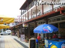 [P01] Intrarea la vila Iris si brutaria » foto by tholos*
 - 
<span class="allrVoted glyphicon glyphicon-heart hidden" id="av12649"></span>
<a class="m-l-10 hidden" id="sv12649" onclick="voting_Foto_DelVot(,12649,2998)" role="button">șterge vot <span class="glyphicon glyphicon-remove"></span></a>
<a id="v912649" class=" c-red"  onclick="voting_Foto_SetVot(12649)" role="button"><span class="glyphicon glyphicon-heart-empty"></span> <b>LIKE</b> = Votează poza</a> <img class="hidden"  id="f12649W9" src="/imagini/loader.gif" border="0" /><span class="AjErrMes hidden" id="e12649ErM"></span>