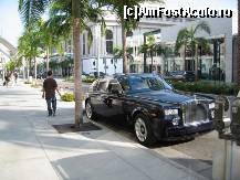 [P04] Rolls Royce -nimic neobisnuit pe Rodeo Drive » foto by Cristian_h
 - 
<span class="allrVoted glyphicon glyphicon-heart hidden" id="av20881"></span>
<a class="m-l-10 hidden" id="sv20881" onclick="voting_Foto_DelVot(,20881,3532)" role="button">șterge vot <span class="glyphicon glyphicon-remove"></span></a>
<a id="v920881" class=" c-red"  onclick="voting_Foto_SetVot(20881)" role="button"><span class="glyphicon glyphicon-heart-empty"></span> <b>LIKE</b> = Votează poza</a> <img class="hidden"  id="f20881W9" src="/imagini/loader.gif" border="0" /><span class="AjErrMes hidden" id="e20881ErM"></span>