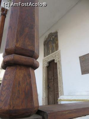 [P16] Un frumos ancadrament de piatră și o ușă superbă - Biserica Bucur Ciobanul.  » foto by tata123 🔱
 - 
<span class="allrVoted glyphicon glyphicon-heart hidden" id="av833033"></span>
<a class="m-l-10 hidden" id="sv833033" onclick="voting_Foto_DelVot(,833033,3729)" role="button">șterge vot <span class="glyphicon glyphicon-remove"></span></a>
<a id="v9833033" class=" c-red"  onclick="voting_Foto_SetVot(833033)" role="button"><span class="glyphicon glyphicon-heart-empty"></span> <b>LIKE</b> = Votează poza</a> <img class="hidden"  id="f833033W9" src="/imagini/loader.gif" border="0" /><span class="AjErrMes hidden" id="e833033ErM"></span>