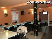 [P07] Sala de mese,Pensiunea Perla Marginimii,Orlat » foto by ioana22
 - 
<span class="allrVoted glyphicon glyphicon-heart hidden" id="av36523"></span>
<a class="m-l-10 hidden" id="sv36523" onclick="voting_Foto_DelVot(,36523,4300)" role="button">șterge vot <span class="glyphicon glyphicon-remove"></span></a>
<a id="v936523" class=" c-red"  onclick="voting_Foto_SetVot(36523)" role="button"><span class="glyphicon glyphicon-heart-empty"></span> <b>LIKE</b> = Votează poza</a> <img class="hidden"  id="f36523W9" src="/imagini/loader.gif" border="0" /><span class="AjErrMes hidden" id="e36523ErM"></span>