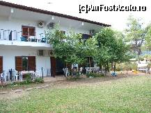 [P02] Ta Pefka Studios, vedere din curte » foto by diionesc
 - 
<span class="allrVoted glyphicon glyphicon-heart hidden" id="av37658"></span>
<a class="m-l-10 hidden" id="sv37658" onclick="voting_Foto_DelVot(,37658,4362)" role="button">șterge vot <span class="glyphicon glyphicon-remove"></span></a>
<a id="v937658" class=" c-red"  onclick="voting_Foto_SetVot(37658)" role="button"><span class="glyphicon glyphicon-heart-empty"></span> <b>LIKE</b> = Votează poza</a> <img class="hidden"  id="f37658W9" src="/imagini/loader.gif" border="0" /><span class="AjErrMes hidden" id="e37658ErM"></span>