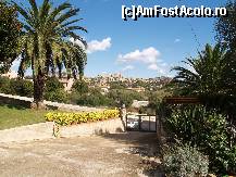 [P05] Gradina vilei, poarta este supravegheata video, cu alarma si telecomanda » foto by pepsi70ro
 - 
<span class="allrVoted glyphicon glyphicon-heart hidden" id="av39173"></span>
<a class="m-l-10 hidden" id="sv39173" onclick="voting_Foto_DelVot(,39173,4447)" role="button">șterge vot <span class="glyphicon glyphicon-remove"></span></a>
<a id="v939173" class=" c-red"  onclick="voting_Foto_SetVot(39173)" role="button"><span class="glyphicon glyphicon-heart-empty"></span> <b>LIKE</b> = Votează poza</a> <img class="hidden"  id="f39173W9" src="/imagini/loader.gif" border="0" /><span class="AjErrMes hidden" id="e39173ErM"></span>