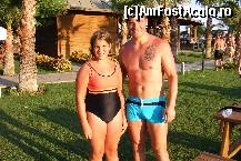 [P06] Una din fotografiile favorite ale fiicei noastre. Nu-i putin lucru pentru un copil sa aiba poza cu un campion. Ionut este de o modestie si de un bun simt extraordinare. Tot respectul! » foto by IUBONI
 - 
<span class="allrVoted glyphicon glyphicon-heart hidden" id="av89364"></span>
<a class="m-l-10 hidden" id="sv89364" onclick="voting_Foto_DelVot(,89364,10)" role="button">șterge vot <span class="glyphicon glyphicon-remove"></span></a>
<a id="v989364" class=" c-red"  onclick="voting_Foto_SetVot(89364)" role="button"><span class="glyphicon glyphicon-heart-empty"></span> <b>LIKE</b> = Votează poza</a> <img class="hidden"  id="f89364W9" src="/imagini/loader.gif" border="0" /><span class="AjErrMes hidden" id="e89364ErM"></span>