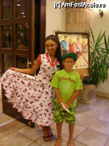 [P14] Papillon Zeugma Belek - la intrarea in restaurantul principal, alaturi de una din animatoarele rusoaice » foto by presario
 - 
<span class="allrVoted glyphicon glyphicon-heart hidden" id="av48369"></span>
<a class="m-l-10 hidden" id="sv48369" onclick="voting_Foto_DelVot(,48369,10)" role="button">șterge vot <span class="glyphicon glyphicon-remove"></span></a>
<a id="v948369" class=" c-red"  onclick="voting_Foto_SetVot(48369)" role="button"><span class="glyphicon glyphicon-heart-empty"></span> <b>LIKE</b> = Votează poza</a> <img class="hidden"  id="f48369W9" src="/imagini/loader.gif" border="0" /><span class="AjErrMes hidden" id="e48369ErM"></span>