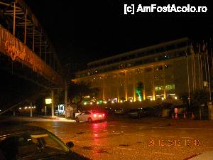 [P13] hotelul privit din fata Queen Elizabeth Hotel » foto by artemisa24
 - 
<span class="allrVoted glyphicon glyphicon-heart hidden" id="av399466"></span>
<a class="m-l-10 hidden" id="sv399466" onclick="voting_Foto_DelVot(,399466,110)" role="button">șterge vot <span class="glyphicon glyphicon-remove"></span></a>
<a id="v9399466" class=" c-red"  onclick="voting_Foto_SetVot(399466)" role="button"><span class="glyphicon glyphicon-heart-empty"></span> <b>LIKE</b> = Votează poza</a> <img class="hidden"  id="f399466W9" src="/imagini/loader.gif" border="0" /><span class="AjErrMes hidden" id="e399466ErM"></span>