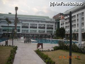 [P05] cele 2 piscine exterioare ale hotelului » foto by artemisa24
 - 
<span class="allrVoted glyphicon glyphicon-heart hidden" id="av399458"></span>
<a class="m-l-10 hidden" id="sv399458" onclick="voting_Foto_DelVot(,399458,110)" role="button">șterge vot <span class="glyphicon glyphicon-remove"></span></a>
<a id="v9399458" class=" c-red"  onclick="voting_Foto_SetVot(399458)" role="button"><span class="glyphicon glyphicon-heart-empty"></span> <b>LIKE</b> = Votează poza</a> <img class="hidden"  id="f399458W9" src="/imagini/loader.gif" border="0" /><span class="AjErrMes hidden" id="e399458ErM"></span>