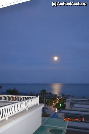 [P15] Un rasarit de luna vazut din balcon » foto by Kyandra
 - 
<span class="allrVoted glyphicon glyphicon-heart hidden" id="av474093"></span>
<a class="m-l-10 hidden" id="sv474093" onclick="voting_Foto_DelVot(,474093,110)" role="button">șterge vot <span class="glyphicon glyphicon-remove"></span></a>
<a id="v9474093" class=" c-red"  onclick="voting_Foto_SetVot(474093)" role="button"><span class="glyphicon glyphicon-heart-empty"></span> <b>LIKE</b> = Votează poza</a> <img class="hidden"  id="f474093W9" src="/imagini/loader.gif" border="0" /><span class="AjErrMes hidden" id="e474093ErM"></span>