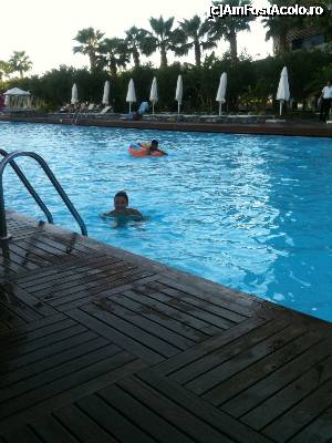 [P13] Piscina de relaxare cu adincimea de 1,60 m » foto by angi16
 - 
<span class="allrVoted glyphicon glyphicon-heart hidden" id="av366642"></span>
<a class="m-l-10 hidden" id="sv366642" onclick="voting_Foto_DelVot(,366642,14)" role="button">șterge vot <span class="glyphicon glyphicon-remove"></span></a>
<a id="v9366642" class=" c-red"  onclick="voting_Foto_SetVot(366642)" role="button"><span class="glyphicon glyphicon-heart-empty"></span> <b>LIKE</b> = Votează poza</a> <img class="hidden"  id="f366642W9" src="/imagini/loader.gif" border="0" /><span class="AjErrMes hidden" id="e366642ErM"></span>