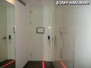 [P02] Vedere din interiorul camerei spre usa de acces in apartament. In dreapta imaginii dulapul de haine.  » foto by angi16
 - 
<span class="allrVoted glyphicon glyphicon-heart hidden" id="av366631"></span>
<a class="m-l-10 hidden" id="sv366631" onclick="voting_Foto_DelVot(,366631,14)" role="button">șterge vot <span class="glyphicon glyphicon-remove"></span></a>
<a id="v9366631" class=" c-red"  onclick="voting_Foto_SetVot(366631)" role="button"><span class="glyphicon glyphicon-heart-empty"></span> <b>LIKE</b> = Votează poza</a> <img class="hidden"  id="f366631W9" src="/imagini/loader.gif" border="0" /><span class="AjErrMes hidden" id="e366631ErM"></span>