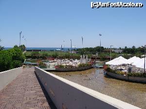 [P27] o parte din restaurant vazuta de pe rampa care intra direct pe etajul 1 » foto by titigeolgau
 - 
<span class="allrVoted glyphicon glyphicon-heart hidden" id="av337216"></span>
<a class="m-l-10 hidden" id="sv337216" onclick="voting_Foto_DelVot(,337216,14)" role="button">șterge vot <span class="glyphicon glyphicon-remove"></span></a>
<a id="v9337216" class=" c-red"  onclick="voting_Foto_SetVot(337216)" role="button"><span class="glyphicon glyphicon-heart-empty"></span> <b>LIKE</b> = Votează poza</a> <img class="hidden"  id="f337216W9" src="/imagini/loader.gif" border="0" /><span class="AjErrMes hidden" id="e337216ErM"></span>