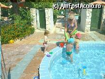 [P07] Piscina pentru copii » foto by iko770901
 - 
<span class="allrVoted glyphicon glyphicon-heart hidden" id="av24026"></span>
<a class="m-l-10 hidden" id="sv24026" onclick="voting_Foto_DelVot(,24026,152)" role="button">șterge vot <span class="glyphicon glyphicon-remove"></span></a>
<a id="v924026" class=" c-red"  onclick="voting_Foto_SetVot(24026)" role="button"><span class="glyphicon glyphicon-heart-empty"></span> <b>LIKE</b> = Votează poza</a> <img class="hidden"  id="f24026W9" src="/imagini/loader.gif" border="0" /><span class="AjErrMes hidden" id="e24026ErM"></span>