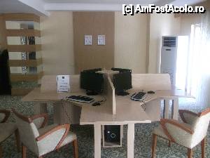 [P32] internet cafe, se afla la etajul 1 in hotel » foto by bobyrodin
 - 
<span class="allrVoted glyphicon glyphicon-heart hidden" id="av445669"></span>
<a class="m-l-10 hidden" id="sv445669" onclick="voting_Foto_DelVot(,445669,159)" role="button">șterge vot <span class="glyphicon glyphicon-remove"></span></a>
<a id="v9445669" class=" c-red"  onclick="voting_Foto_SetVot(445669)" role="button"><span class="glyphicon glyphicon-heart-empty"></span> <b>LIKE</b> = Votează poza</a> <img class="hidden"  id="f445669W9" src="/imagini/loader.gif" border="0" /><span class="AjErrMes hidden" id="e445669ErM"></span>