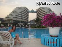 [P41] seara, langa piscina » foto by geany_m
 - 
<span class="allrVoted glyphicon glyphicon-heart hidden" id="av124283"></span>
<a class="m-l-10 hidden" id="sv124283" onclick="voting_Foto_DelVot(,124283,16)" role="button">șterge vot <span class="glyphicon glyphicon-remove"></span></a>
<a id="v9124283" class=" c-red"  onclick="voting_Foto_SetVot(124283)" role="button"><span class="glyphicon glyphicon-heart-empty"></span> <b>LIKE</b> = Votează poza</a> <img class="hidden"  id="f124283W9" src="/imagini/loader.gif" border="0" /><span class="AjErrMes hidden" id="e124283ErM"></span>