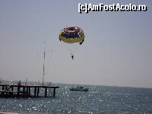 [P13] parasailing pe plaja » foto by TORA INGRID
 - 
<span class="allrVoted glyphicon glyphicon-heart hidden" id="av198735"></span>
<a class="m-l-10 hidden" id="sv198735" onclick="voting_Foto_DelVot(,198735,170)" role="button">șterge vot <span class="glyphicon glyphicon-remove"></span></a>
<a id="v9198735" class=" c-red"  onclick="voting_Foto_SetVot(198735)" role="button"><span class="glyphicon glyphicon-heart-empty"></span> <b>LIKE</b> = Votează poza</a> <img class="hidden"  id="f198735W9" src="/imagini/loader.gif" border="0" /><span class="AjErrMes hidden" id="e198735ErM"></span>