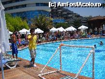 [P07] enterteinment la piscina (dans) » foto by celena2
 - 
<span class="allrVoted glyphicon glyphicon-heart hidden" id="av218219"></span>
<a class="m-l-10 hidden" id="sv218219" onclick="voting_Foto_DelVot(,218219,171)" role="button">șterge vot <span class="glyphicon glyphicon-remove"></span></a>
<a id="v9218219" class=" c-red"  onclick="voting_Foto_SetVot(218219)" role="button"><span class="glyphicon glyphicon-heart-empty"></span> <b>LIKE</b> = Votează poza</a> <img class="hidden"  id="f218219W9" src="/imagini/loader.gif" border="0" /><span class="AjErrMes hidden" id="e218219ErM"></span>