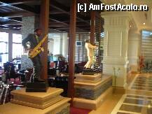 [P7x] Intrarea la Cinna Lobby Bar » foto by Andox
 - 
<span class="allrVoted glyphicon glyphicon-heart hidden" id="av1622"></span>
<a class="m-l-10 hidden" id="sv1622" onclick="voting_Foto_DelVot(,1622,177)" role="button">șterge vot <span class="glyphicon glyphicon-remove"></span></a>
<a id="v91622" class=" c-red"  onclick="voting_Foto_SetVot(1622)" role="button"><span class="glyphicon glyphicon-heart-empty"></span> <b>LIKE</b> = Votează poza</a> <img class="hidden"  id="f1622W9" src="/imagini/loader.gif" border="0" /><span class="AjErrMes hidden" id="e1622ErM"></span>