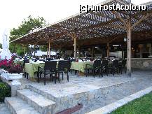 [P15] restaurantul pescaresc langa aleea care despartea hotelul de plaja » foto by elenaadina
 - 
<span class="allrVoted glyphicon glyphicon-heart hidden" id="av466458"></span>
<a class="m-l-10 hidden" id="sv466458" onclick="voting_Foto_DelVot(,466458,187)" role="button">șterge vot <span class="glyphicon glyphicon-remove"></span></a>
<a id="v9466458" class=" c-red"  onclick="voting_Foto_SetVot(466458)" role="button"><span class="glyphicon glyphicon-heart-empty"></span> <b>LIKE</b> = Votează poza</a> <img class="hidden"  id="f466458W9" src="/imagini/loader.gif" border="0" /><span class="AjErrMes hidden" id="e466458ErM"></span>