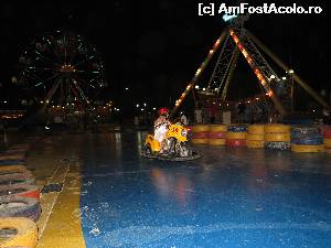 [P05] Luna park » foto by adelinat
 - 
<span class="allrVoted glyphicon glyphicon-heart hidden" id="av518100"></span>
<a class="m-l-10 hidden" id="sv518100" onclick="voting_Foto_DelVot(,518100,203)" role="button">șterge vot <span class="glyphicon glyphicon-remove"></span></a>
<a id="v9518100" class=" c-red"  onclick="voting_Foto_SetVot(518100)" role="button"><span class="glyphicon glyphicon-heart-empty"></span> <b>LIKE</b> = Votează poza</a> <img class="hidden"  id="f518100W9" src="/imagini/loader.gif" border="0" /><span class="AjErrMes hidden" id="e518100ErM"></span>