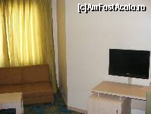 [P02] Silence Beach canapea in camera standard hotel » foto by Andox
 - 
<span class="allrVoted glyphicon glyphicon-heart hidden" id="av377822"></span>
<a class="m-l-10 hidden" id="sv377822" onclick="voting_Foto_DelVot(,377822,203)" role="button">șterge vot <span class="glyphicon glyphicon-remove"></span></a>
<a id="v9377822" class=" c-red"  onclick="voting_Foto_SetVot(377822)" role="button"><span class="glyphicon glyphicon-heart-empty"></span> <b>LIKE</b> = Votează poza</a> <img class="hidden"  id="f377822W9" src="/imagini/loader.gif" border="0" /><span class="AjErrMes hidden" id="e377822ErM"></span>