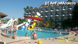 [P16] PISCINA PENTRU COPII CU TOPOGANELE SALE ȘI SECȚIUNE PENTRU CEI MAI MICI » foto by vivas71
 - 
<span class="allrVoted glyphicon glyphicon-heart hidden" id="av410457"></span>
<a class="m-l-10 hidden" id="sv410457" onclick="voting_Foto_DelVot(,410457,210)" role="button">șterge vot <span class="glyphicon glyphicon-remove"></span></a>
<a id="v9410457" class=" c-red"  onclick="voting_Foto_SetVot(410457)" role="button"><span class="glyphicon glyphicon-heart-empty"></span> <b>LIKE</b> = Votează poza</a> <img class="hidden"  id="f410457W9" src="/imagini/loader.gif" border="0" /><span class="AjErrMes hidden" id="e410457ErM"></span>