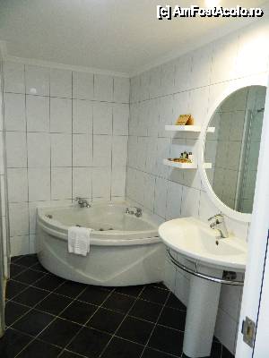 [P03] baia, curata, perfect utilata, ireprosabila!  » foto by ruxy67
 - 
<span class="allrVoted glyphicon glyphicon-heart hidden" id="av431757"></span>
<a class="m-l-10 hidden" id="sv431757" onclick="voting_Foto_DelVot(,431757,215)" role="button">șterge vot <span class="glyphicon glyphicon-remove"></span></a>
<a id="v9431757" class=" c-red"  onclick="voting_Foto_SetVot(431757)" role="button"><span class="glyphicon glyphicon-heart-empty"></span> <b>LIKE</b> = Votează poza</a> <img class="hidden"  id="f431757W9" src="/imagini/loader.gif" border="0" /><span class="AjErrMes hidden" id="e431757ErM"></span>