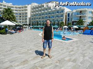 [P06] Hotelul si o parte din piscina » foto by ruxy67
 - 
<span class="allrVoted glyphicon glyphicon-heart hidden" id="av431760"></span>
<a class="m-l-10 hidden" id="sv431760" onclick="voting_Foto_DelVot(,431760,215)" role="button">șterge vot <span class="glyphicon glyphicon-remove"></span></a>
<a id="v9431760" class=" c-red"  onclick="voting_Foto_SetVot(431760)" role="button"><span class="glyphicon glyphicon-heart-empty"></span> <b>LIKE</b> = Votează poza</a> <img class="hidden"  id="f431760W9" src="/imagini/loader.gif" border="0" /><span class="AjErrMes hidden" id="e431760ErM"></span>