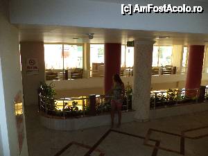 [P21] etaj unu intre cele doua restaurante ale hotelului ephesia » foto by beberadutoiu*
 - 
<span class="allrVoted glyphicon glyphicon-heart hidden" id="av403392"></span>
<a class="m-l-10 hidden" id="sv403392" onclick="voting_Foto_DelVot(,403392,217)" role="button">șterge vot <span class="glyphicon glyphicon-remove"></span></a>
<a id="v9403392" class=" c-red"  onclick="voting_Foto_SetVot(403392)" role="button"><span class="glyphicon glyphicon-heart-empty"></span> <b>LIKE</b> = Votează poza</a> <img class="hidden"  id="f403392W9" src="/imagini/loader.gif" border="0" /><span class="AjErrMes hidden" id="e403392ErM"></span>