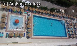 [P24] Ephesia Hotel, cele două piscine văzute de pe balcon » foto by sunflower
 - 
<span class="allrVoted glyphicon glyphicon-heart hidden" id="av884496"></span>
<a class="m-l-10 hidden" id="sv884496" onclick="voting_Foto_DelVot(,884496,217)" role="button">șterge vot <span class="glyphicon glyphicon-remove"></span></a>
<a id="v9884496" class=" c-red"  onclick="voting_Foto_SetVot(884496)" role="button"><span class="glyphicon glyphicon-heart-empty"></span> <b>LIKE</b> = Votează poza</a> <img class="hidden"  id="f884496W9" src="/imagini/loader.gif" border="0" /><span class="AjErrMes hidden" id="e884496ErM"></span>
