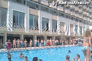 [P03] Strandul unde zilnic se desfăşura tot felul de jocuri în care erau antrenti şi turistii.  » foto by Adelhaidee
 - 
<span class="allrVoted glyphicon glyphicon-heart hidden" id="av355924"></span>
<a class="m-l-10 hidden" id="sv355924" onclick="voting_Foto_DelVot(,355924,217)" role="button">șterge vot <span class="glyphicon glyphicon-remove"></span></a>
<a id="v9355924" class=" c-red"  onclick="voting_Foto_SetVot(355924)" role="button"><span class="glyphicon glyphicon-heart-empty"></span> <b>LIKE</b> = Votează poza</a> <img class="hidden"  id="f355924W9" src="/imagini/loader.gif" border="0" /><span class="AjErrMes hidden" id="e355924ErM"></span>