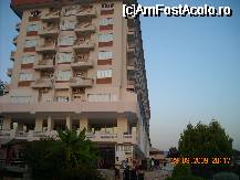 [P35] Hotelul vazut din lateral » foto by luc_bv
 - 
<span class="allrVoted glyphicon glyphicon-heart hidden" id="av27715"></span>
<a class="m-l-10 hidden" id="sv27715" onclick="voting_Foto_DelVot(,27715,217)" role="button">șterge vot <span class="glyphicon glyphicon-remove"></span></a>
<a id="v927715" class=" c-red"  onclick="voting_Foto_SetVot(27715)" role="button"><span class="glyphicon glyphicon-heart-empty"></span> <b>LIKE</b> = Votează poza</a> <img class="hidden"  id="f27715W9" src="/imagini/loader.gif" border="0" /><span class="AjErrMes hidden" id="e27715ErM"></span>