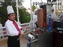 [P75] HE - serviti kebab. » foto by Horia
 - 
<span class="allrVoted glyphicon glyphicon-heart hidden" id="av140498"></span>
<a class="m-l-10 hidden" id="sv140498" onclick="voting_Foto_DelVot(,140498,217)" role="button">șterge vot <span class="glyphicon glyphicon-remove"></span></a>
<a id="v9140498" class=" c-red"  onclick="voting_Foto_SetVot(140498)" role="button"><span class="glyphicon glyphicon-heart-empty"></span> <b>LIKE</b> = Votează poza</a> <img class="hidden"  id="f140498W9" src="/imagini/loader.gif" border="0" /><span class="AjErrMes hidden" id="e140498ErM"></span>