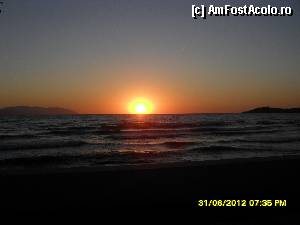 [P260] un apus de soare de neuitat.  » foto by adryana
 - 
<span class="allrVoted glyphicon glyphicon-heart hidden" id="av371151"></span>
<a class="m-l-10 hidden" id="sv371151" onclick="voting_Foto_DelVot(,371151,218)" role="button">șterge vot <span class="glyphicon glyphicon-remove"></span></a>
<a id="v9371151" class=" c-red"  onclick="voting_Foto_SetVot(371151)" role="button"><span class="glyphicon glyphicon-heart-empty"></span> <b>LIKE</b> = Votează poza</a> <img class="hidden"  id="f371151W9" src="/imagini/loader.gif" border="0" /><span class="AjErrMes hidden" id="e371151ErM"></span>
