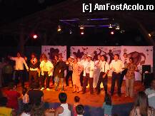 [P37] EHBC - spectacol la amfiteatru cu trupa de animatori » foto by Horia
 - 
<span class="allrVoted glyphicon glyphicon-heart hidden" id="av10280"></span>
<a class="m-l-10 hidden" id="sv10280" onclick="voting_Foto_DelVot(,10280,218)" role="button">șterge vot <span class="glyphicon glyphicon-remove"></span></a>
<a id="v910280" class=" c-red"  onclick="voting_Foto_SetVot(10280)" role="button"><span class="glyphicon glyphicon-heart-empty"></span> <b>LIKE</b> = Votează poza</a> <img class="hidden"  id="f10280W9" src="/imagini/loader.gif" border="0" /><span class="AjErrMes hidden" id="e10280ErM"></span>