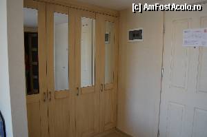[P58] Dulapul din camera (suficient de incapator pentru bagajele a patru persoane)  » foto by kelyboy
 - 
<span class="allrVoted glyphicon glyphicon-heart hidden" id="av393245"></span>
<a class="m-l-10 hidden" id="sv393245" onclick="voting_Foto_DelVot(,393245,218)" role="button">șterge vot <span class="glyphicon glyphicon-remove"></span></a>
<a id="v9393245" class=" c-red"  onclick="voting_Foto_SetVot(393245)" role="button"><span class="glyphicon glyphicon-heart-empty"></span> <b>LIKE</b> = Votează poza</a> <img class="hidden"  id="f393245W9" src="/imagini/loader.gif" border="0" /><span class="AjErrMes hidden" id="e393245ErM"></span>