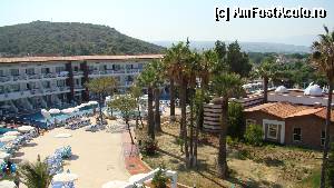 [P84] In spatele acestor palmieri e centru SPA » foto by kelyboy
 - 
<span class="allrVoted glyphicon glyphicon-heart hidden" id="av393300"></span>
<a class="m-l-10 hidden" id="sv393300" onclick="voting_Foto_DelVot(,393300,218)" role="button">șterge vot <span class="glyphicon glyphicon-remove"></span></a>
<a id="v9393300" class=" c-red"  onclick="voting_Foto_SetVot(393300)" role="button"><span class="glyphicon glyphicon-heart-empty"></span> <b>LIKE</b> = Votează poza</a> <img class="hidden"  id="f393300W9" src="/imagini/loader.gif" border="0" /><span class="AjErrMes hidden" id="e393300ErM"></span>