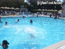 [P01] Piscina mare » foto by vety
 - 
<span class="allrVoted glyphicon glyphicon-heart hidden" id="av256203"></span>
<a class="m-l-10 hidden" id="sv256203" onclick="voting_Foto_DelVot(,256203,220)" role="button">șterge vot <span class="glyphicon glyphicon-remove"></span></a>
<a id="v9256203" class=" c-red"  onclick="voting_Foto_SetVot(256203)" role="button"><span class="glyphicon glyphicon-heart-empty"></span> <b>LIKE</b> = Votează poza</a> <img class="hidden"  id="f256203W9" src="/imagini/loader.gif" border="0" /><span class="AjErrMes hidden" id="e256203ErM"></span>
