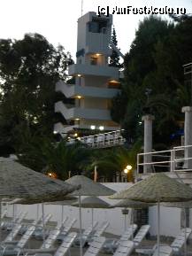 [P01] Turnul liftului vazut de pe plaja. » foto by Gromm
 - 
<span class="allrVoted glyphicon glyphicon-heart hidden" id="av298704"></span>
<a class="m-l-10 hidden" id="sv298704" onclick="voting_Foto_DelVot(,298704,220)" role="button">șterge vot <span class="glyphicon glyphicon-remove"></span></a>
<a id="v9298704" class=" c-red"  onclick="voting_Foto_SetVot(298704)" role="button"><span class="glyphicon glyphicon-heart-empty"></span> <b>LIKE</b> = Votează poza</a> <img class="hidden"  id="f298704W9" src="/imagini/loader.gif" border="0" /><span class="AjErrMes hidden" id="e298704ErM"></span>