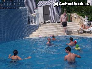 [P05] am preferat piscina mica pt ca era mai linistita » foto by marocanu21
 - 
<span class="allrVoted glyphicon glyphicon-heart hidden" id="av398238"></span>
<a class="m-l-10 hidden" id="sv398238" onclick="voting_Foto_DelVot(,398238,224)" role="button">șterge vot <span class="glyphicon glyphicon-remove"></span></a>
<a id="v9398238" class=" c-red"  onclick="voting_Foto_SetVot(398238)" role="button"><span class="glyphicon glyphicon-heart-empty"></span> <b>LIKE</b> = Votează poza</a> <img class="hidden"  id="f398238W9" src="/imagini/loader.gif" border="0" /><span class="AjErrMes hidden" id="e398238ErM"></span>