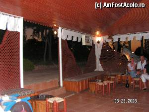 [P15] Aceeasi locatie (ceainaria), inspre intrare » foto by I00I
 - 
<span class="allrVoted glyphicon glyphicon-heart hidden" id="av344633"></span>
<a class="m-l-10 hidden" id="sv344633" onclick="voting_Foto_DelVot(,344633,224)" role="button">șterge vot <span class="glyphicon glyphicon-remove"></span></a>
<a id="v9344633" class=" c-red"  onclick="voting_Foto_SetVot(344633)" role="button"><span class="glyphicon glyphicon-heart-empty"></span> <b>LIKE</b> = Votează poza</a> <img class="hidden"  id="f344633W9" src="/imagini/loader.gif" border="0" /><span class="AjErrMes hidden" id="e344633ErM"></span>