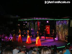 [P18] Festival turcesc in amfiteatru » foto by mickeythecatus
 - 
<span class="allrVoted glyphicon glyphicon-heart hidden" id="av345991"></span>
<a class="m-l-10 hidden" id="sv345991" onclick="voting_Foto_DelVot(,345991,226)" role="button">șterge vot <span class="glyphicon glyphicon-remove"></span></a>
<a id="v9345991" class=" c-red"  onclick="voting_Foto_SetVot(345991)" role="button"><span class="glyphicon glyphicon-heart-empty"></span> <b>LIKE</b> = Votează poza</a> <img class="hidden"  id="f345991W9" src="/imagini/loader.gif" border="0" /><span class="AjErrMes hidden" id="e345991ErM"></span>