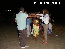 [P04] Minidisco pe plaja, trenulet prin tunel. Erau si copii, pe cuvant. :) » foto by Enki
 - 
<span class="allrVoted glyphicon glyphicon-heart hidden" id="av259773"></span>
<a class="m-l-10 hidden" id="sv259773" onclick="voting_Foto_DelVot(,259773,226)" role="button">șterge vot <span class="glyphicon glyphicon-remove"></span></a>
<a id="v9259773" class=" c-red"  onclick="voting_Foto_SetVot(259773)" role="button"><span class="glyphicon glyphicon-heart-empty"></span> <b>LIKE</b> = Votează poza</a> <img class="hidden"  id="f259773W9" src="/imagini/loader.gif" border="0" /><span class="AjErrMes hidden" id="e259773ErM"></span>