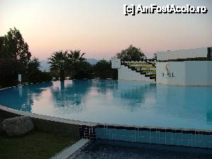 [P03] Piscina de relaxare (copii nu au acces) şi o parte din amfiteatru.  » foto by raducos
 - 
<span class="allrVoted glyphicon glyphicon-heart hidden" id="av467539"></span>
<a class="m-l-10 hidden" id="sv467539" onclick="voting_Foto_DelVot(,467539,226)" role="button">șterge vot <span class="glyphicon glyphicon-remove"></span></a>
<a id="v9467539" class=" c-red"  onclick="voting_Foto_SetVot(467539)" role="button"><span class="glyphicon glyphicon-heart-empty"></span> <b>LIKE</b> = Votează poza</a> <img class="hidden"  id="f467539W9" src="/imagini/loader.gif" border="0" /><span class="AjErrMes hidden" id="e467539ErM"></span>