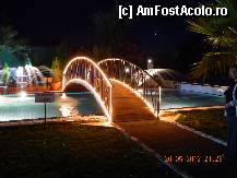 [P06] Feerie de lumini si apa la 'podul iubirii' » foto by mihai.neagu*
 - 
<span class="allrVoted glyphicon glyphicon-heart hidden" id="av335505"></span>
<a class="m-l-10 hidden" id="sv335505" onclick="voting_Foto_DelVot(,335505,226)" role="button">șterge vot <span class="glyphicon glyphicon-remove"></span></a>
<a id="v9335505" class=" c-red"  onclick="voting_Foto_SetVot(335505)" role="button"><span class="glyphicon glyphicon-heart-empty"></span> <b>LIKE</b> = Votează poza</a> <img class="hidden"  id="f335505W9" src="/imagini/loader.gif" border="0" /><span class="AjErrMes hidden" id="e335505ErM"></span>
