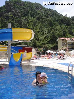 [P05] Piscina mare de sus » foto by adrianacaty
 - 
<span class="allrVoted glyphicon glyphicon-heart hidden" id="av427448"></span>
<a class="m-l-10 hidden" id="sv427448" onclick="voting_Foto_DelVot(,427448,296)" role="button">șterge vot <span class="glyphicon glyphicon-remove"></span></a>
<a id="v9427448" class=" c-red"  onclick="voting_Foto_SetVot(427448)" role="button"><span class="glyphicon glyphicon-heart-empty"></span> <b>LIKE</b> = Votează poza</a> <img class="hidden"  id="f427448W9" src="/imagini/loader.gif" border="0" /><span class="AjErrMes hidden" id="e427448ErM"></span>