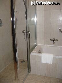 [P2x] Baia cu cada si dus. » foto by Anturium
 - 
<span class="allrVoted glyphicon glyphicon-heart hidden" id="av14984"></span>
<a class="m-l-10 hidden" id="sv14984" onclick="voting_Foto_DelVot(,14984,349)" role="button">șterge vot <span class="glyphicon glyphicon-remove"></span></a>
<a id="v914984" class=" c-red"  onclick="voting_Foto_SetVot(14984)" role="button"><span class="glyphicon glyphicon-heart-empty"></span> <b>LIKE</b> = Votează poza</a> <img class="hidden"  id="f14984W9" src="/imagini/loader.gif" border="0" /><span class="AjErrMes hidden" id="e14984ErM"></span>