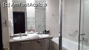 [P01] Baie cu cada si cabina dus » foto by georgeroiu
 - 
<span class="allrVoted glyphicon glyphicon-heart hidden" id="av1176857"></span>
<a class="m-l-10 hidden" id="sv1176857" onclick="voting_Foto_DelVot(,1176857,349)" role="button">șterge vot <span class="glyphicon glyphicon-remove"></span></a>
<a id="v91176857" class=" c-red"  onclick="voting_Foto_SetVot(1176857)" role="button"><span class="glyphicon glyphicon-heart-empty"></span> <b>LIKE</b> = Votează poza</a> <img class="hidden"  id="f1176857W9" src="/imagini/loader.gif" border="0" /><span class="AjErrMes hidden" id="e1176857ErM"></span>