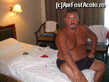 [P53] eu in camera noastra de la hotel ! » foto by bigu_2006_rapid
 - 
<span class="allrVoted glyphicon glyphicon-heart hidden" id="av15954"></span>
<a class="m-l-10 hidden" id="sv15954" onclick="voting_Foto_DelVot(,15954,366)" role="button">șterge vot <span class="glyphicon glyphicon-remove"></span></a>
<a id="v915954" class=" c-red"  onclick="voting_Foto_SetVot(15954)" role="button"><span class="glyphicon glyphicon-heart-empty"></span> <b>LIKE</b> = Votează poza</a> <img class="hidden"  id="f15954W9" src="/imagini/loader.gif" border="0" /><span class="AjErrMes hidden" id="e15954ErM"></span>