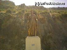 [P03] Statuia din drumul spre Casa Fecioarei Maria » foto by mitzcko13*
 - 
<span class="allrVoted glyphicon glyphicon-heart hidden" id="av19505"></span>
<a class="m-l-10 hidden" id="sv19505" onclick="voting_Foto_DelVot(,19505,366)" role="button">șterge vot <span class="glyphicon glyphicon-remove"></span></a>
<a id="v919505" class=" c-red"  onclick="voting_Foto_SetVot(19505)" role="button"><span class="glyphicon glyphicon-heart-empty"></span> <b>LIKE</b> = Votează poza</a> <img class="hidden"  id="f19505W9" src="/imagini/loader.gif" border="0" /><span class="AjErrMes hidden" id="e19505ErM"></span>